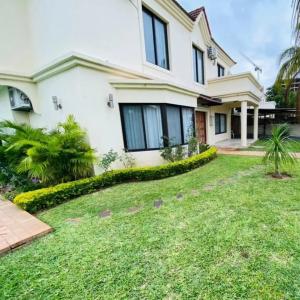 ARRENDA-SE MORADIA T4+1