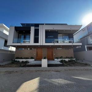 VENDE-SE LUXUOSA MORADIA T4