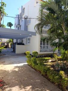 Excelente moradia na Sommerschield 1