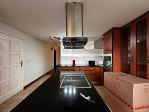 Excelente Moradia T4  no Condomínio Na Sommershield States ||