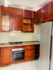 Arrendo Apartamento T3 no 2°andar último e terraço privado pra Lazer