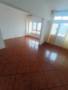 Vende-se n Julius nyerere próximo a loja da vodacom