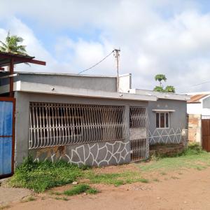Baixou Vende-se Vivenda no Bairro de hulene paragem rua do complexo