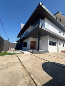 VENDO MORADIA T4 NOVA POR ESTREAR