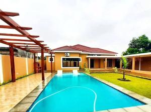 VENDO MORADIA T3+1 LUXUOSA