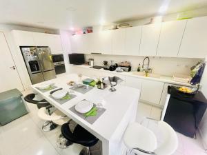 VENDO APARTAMENTO T4 | VISTA MAR