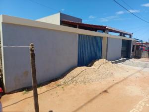 Traspasse desta propriedade no bairro de laulane na berma da estrada Major Cândido Mondlane