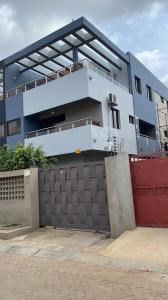 Arrenda-se Moradia, tipo4 no bairro da costa do sol triunfo 2