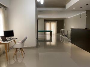 Arrenda-se luxuosa Moradia, tipo5 no bairro da costa do sol triunfo 2