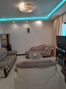 Vende apartamento luxuoso tipo 3 transformada em tipo 2 na polana cimento predio das torres vermelha