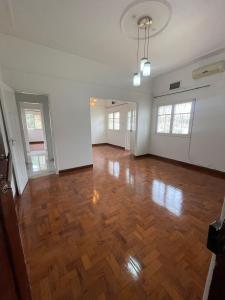 Arrenda-se Apartamento Tipo 2 na Polana, Av. Mártires da Machava, próximo ao Banco BCI, 2° andar