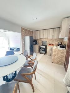 MOBILADA---ARRENDA-SE T-3, SUITE, VIVENDA COM OU SEM MOVÉIS NO CONDOMÍNIO CASA JOVEM NA COSTA DO S