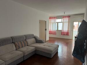 ARRENDA-SE APARTAMENTO T2 SEM MOBÍLIA NA POLANA CIMENTO NA AV.EDUARDO MONDLANE NA AV.24 DE JULHO A 