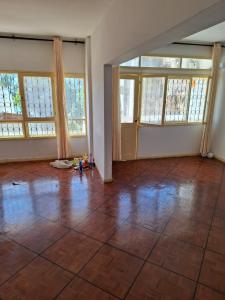 *Vende-se apartamento Julius Nyerere Polana Shopping* prédio organizado 10° andares , 2 elevadores