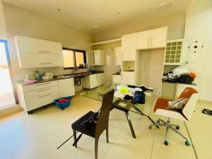 Arrenda-se Apartamento T1 moderno, com piscina, num condomínio em mapulene