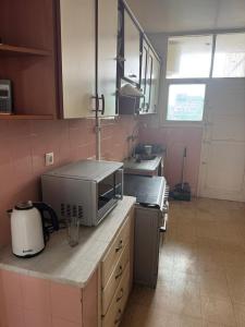 Arrenda-se Apartamento T2 2wcs, quarto Suíte,  3⁰ andar com elevador no bairro da polana