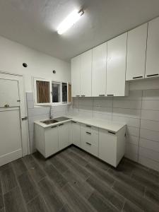 Arrenda-se Apartamento T3 moderna, com estacionamento no bairro do jardim(4ª rua)