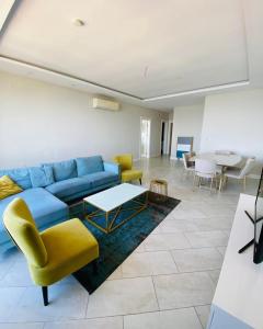 Vende-se um apartamento tipo 3 no condomínio Toprack na Julius nherere/ polana