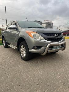 MAZDA BT-50/BT50 2014 CABINE E MEIA (CLUB CAB)