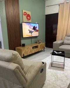 Vende-se hiper luxuoso apartamento no Alto Mae T2