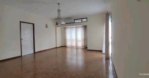 Arrendamento excelente apartamento na polana T3