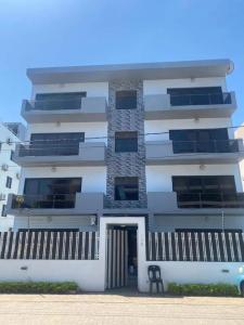 Vende-se AP T3 n condómino Lua e Mar