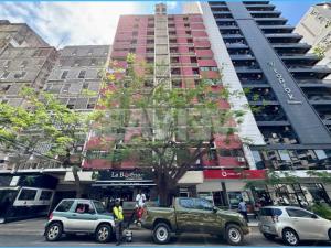 Vende: Apartamento T-3, 2⁰ andar, 2 WC'S,  Av Julius Nyerere,  (Vodacom), 2⁰ andar a 13.500.000 