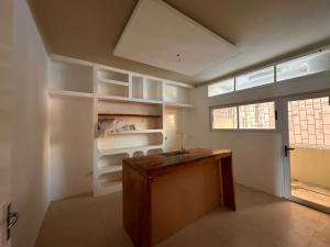 Arrenda-se Apartamento T3 2wcs moderna com vista bonita no bairro da polana, ponta vermelha