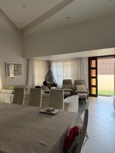 Arrenda-se moradia tipo3 com todos quartos suites,1 WC