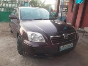 *Vendo Modelo: Toyota Avensis*
Motor: 2.0cc
Caixa Automática