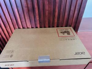 Lap Top Gráfico Selado Acer Extensa 15 AMD Ryzen 5 7520U  8 GB DDR5 SDRAM , 512 GB SSD NVMe 15.6 Di