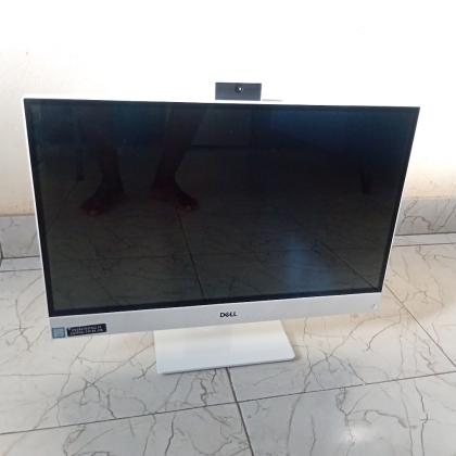 All In One Touchscreen Dell Inspiron Modelo:3477 Intel Core i5-7200U (7°th Gen), 8Gb Ram,1TB SSD,Intel UHD Graphics