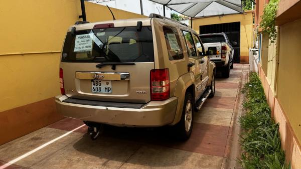 JEEP CHEROKEE A DIESEL & AUTOMATICO
