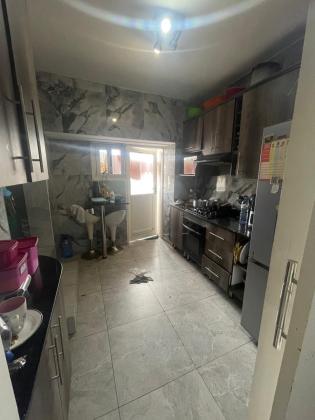 Vende-se Apartamento T3 na Sommershield 1