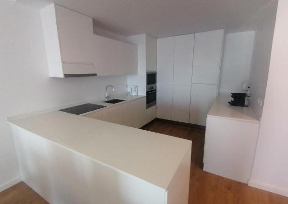 arrendo apartamento t3 com móveis na Julius nherere