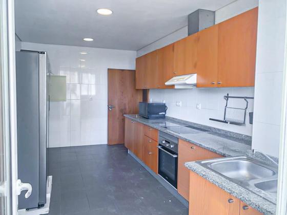 vende-se apartamento tp3 na polana