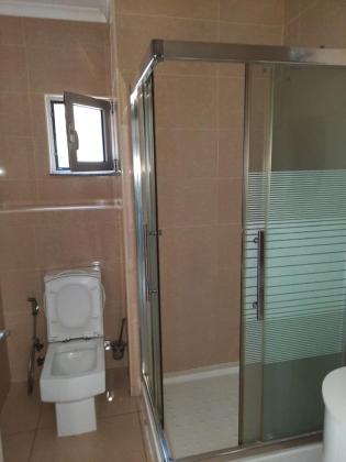 arrendo apartamento tp3 na Julius nherere