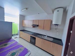 Vendo Apartamento T3 prédio curto 1°andar com parqueamento