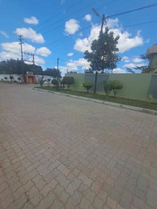 Vende-se Terreno Tchumene 1 no Condomínio