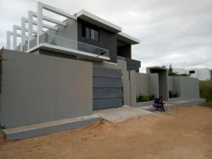 Vendo moradia t4 em mapulene