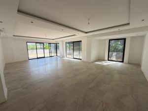 Arrenda-se Apartamento t4 no condomínio palmar