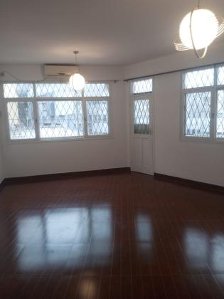Arrendo Apartamento T3 Malhangalene 1°andar