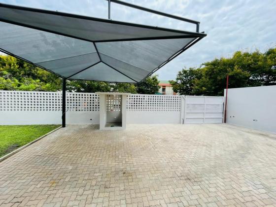 Arrenda-se Edifício Corporativo para Escritórios na Sommershield