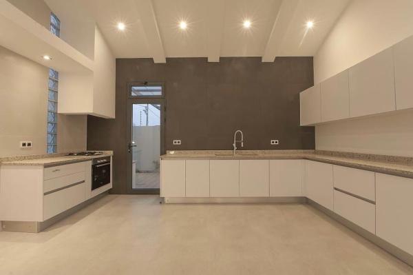 Vende-se Moradia T3 na Costa do Sol/Mapulene