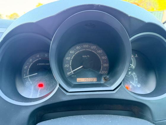 TOYOTA HILUX D4D 2010 MANUAL 4X4