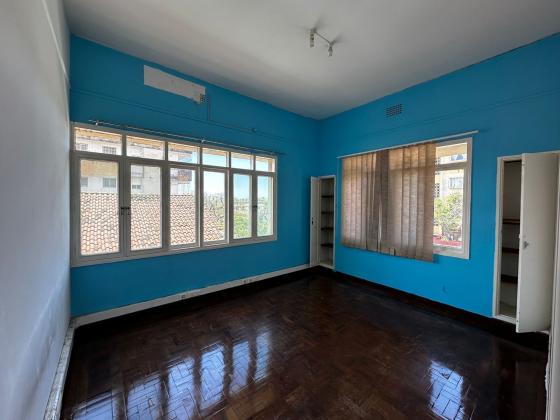 Vende-se Moradia/Geminada T3 no Alto Maé