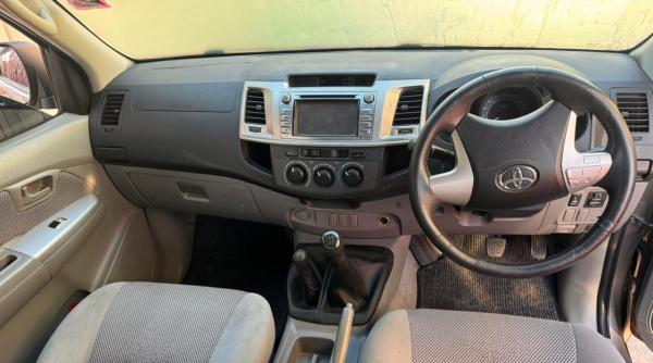 TOYOTA HILUX D4D 3.0cc MANUAL 4X4