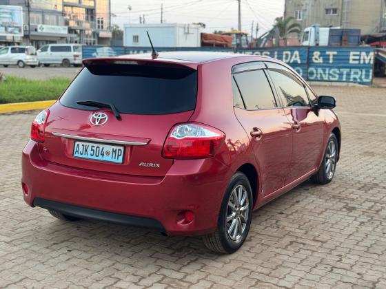 TOYOTA AURIS 1.5cc 2011
