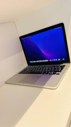 MacBook Pro 2015 Retina Display Intel Core I5 2.70 GHZ , 8 GB RAM 128 GB SSD , 14 polegadas Teclado Luminoso,Intel Íris Xe Graphics, Preço 25.00.00MT