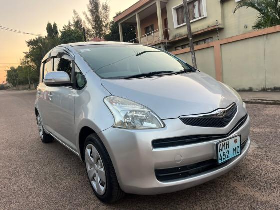 TOYOTA RACTIS 1.5cc CVT-SPORT 2007